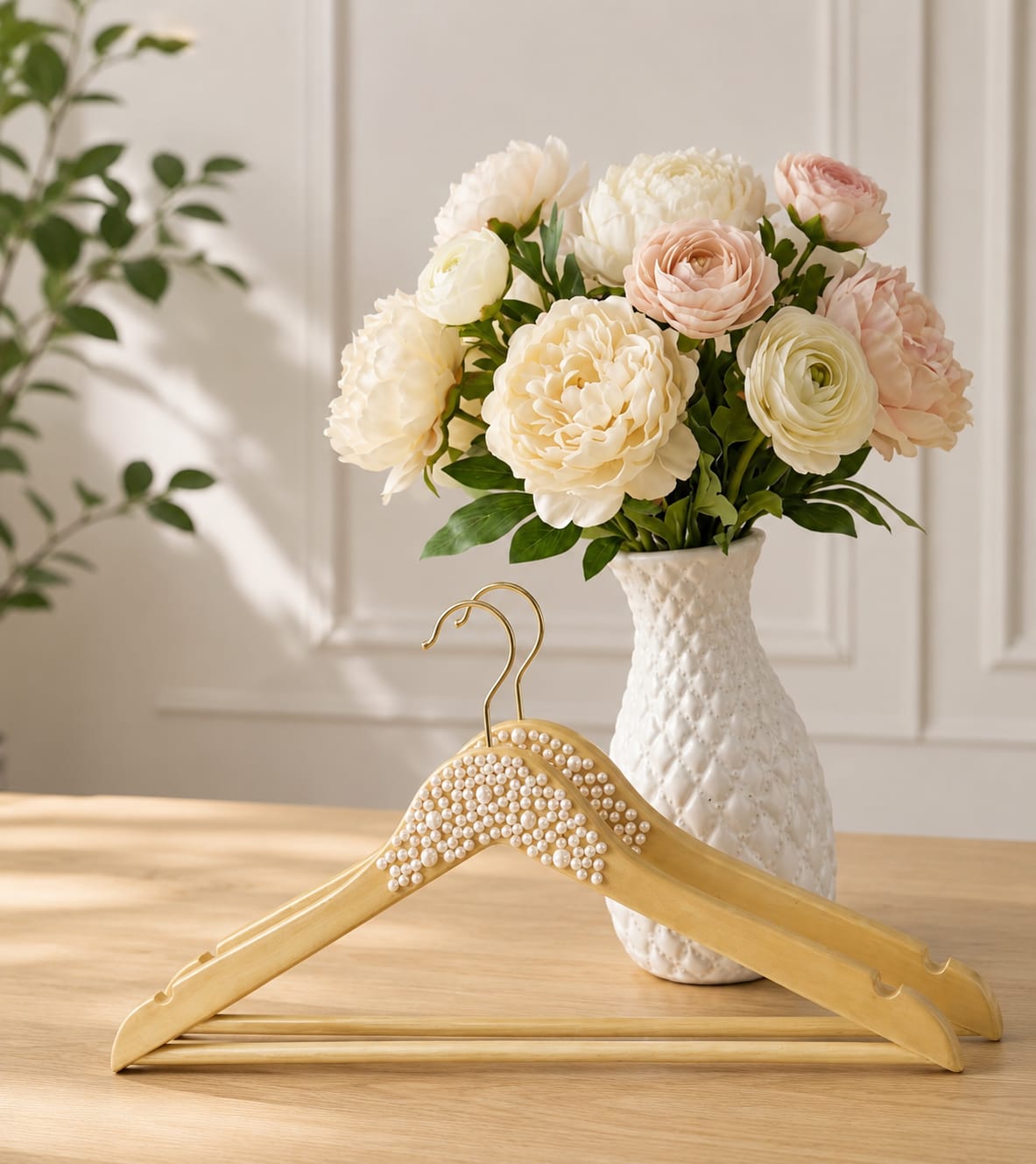 Premium Pearl Wooden Clothes Hangers – Luxury Non-Slip Wardrobe Hangers