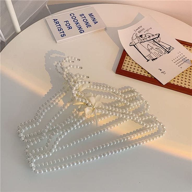 Curved Hook Pearl Hangers – White